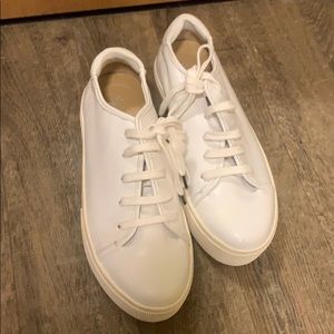 Splendid brand white sneakers (unworn)